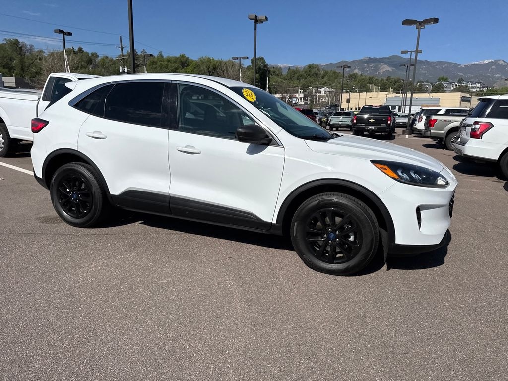 Used 2022 Ford Escape SE SUV