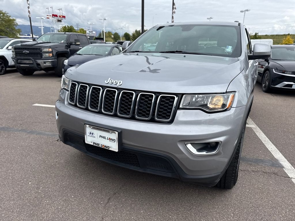2020 Jeep Grand Cherokee Laredo E photo 3
