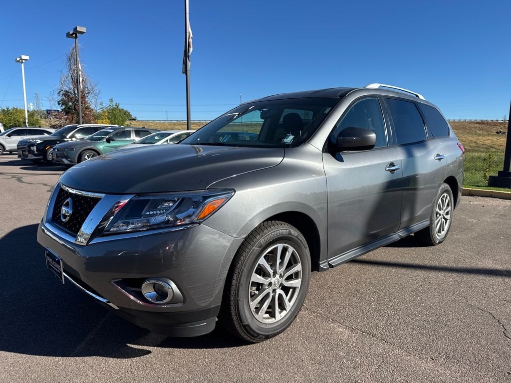 Used 2015 Nissan Pathfinder  SUV