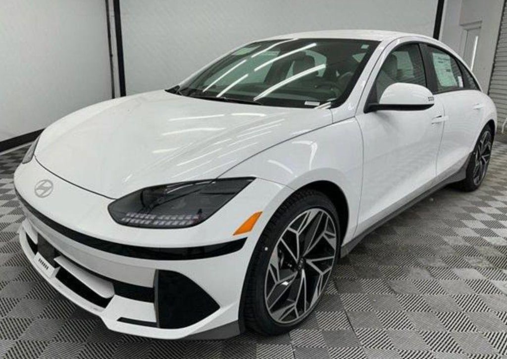 New 2025 Hyundai IONIQ 6 SEL Sedan