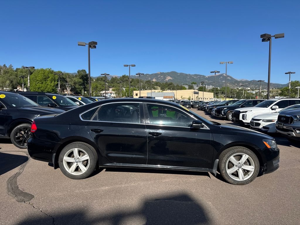 Used 2013 Volkswagen Passat 2.5L SE w/PZEV Sedan
