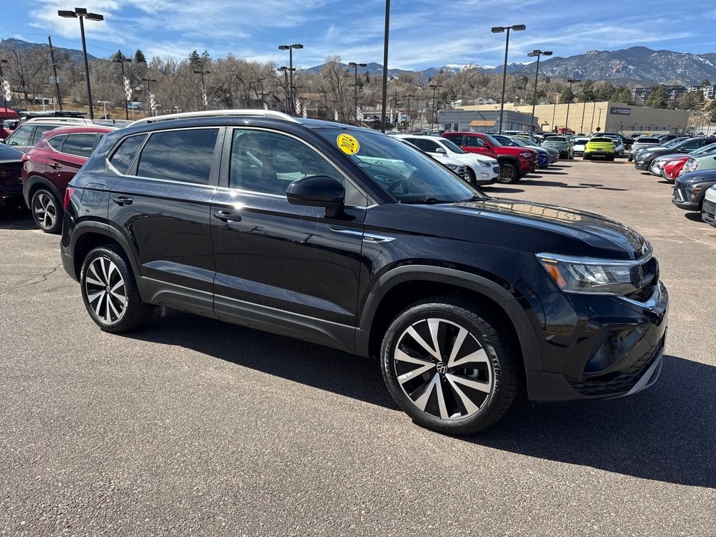 Used 2024 Volkswagen Taos 1.5T SE SUV