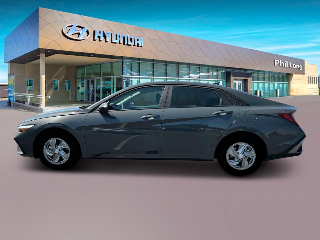 New 2025 Hyundai Elantra SE Sedan