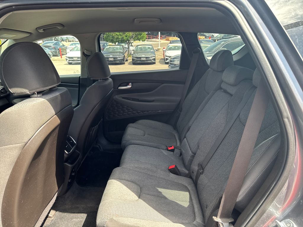 2019 Hyundai Santa Fe SE - Photo 24