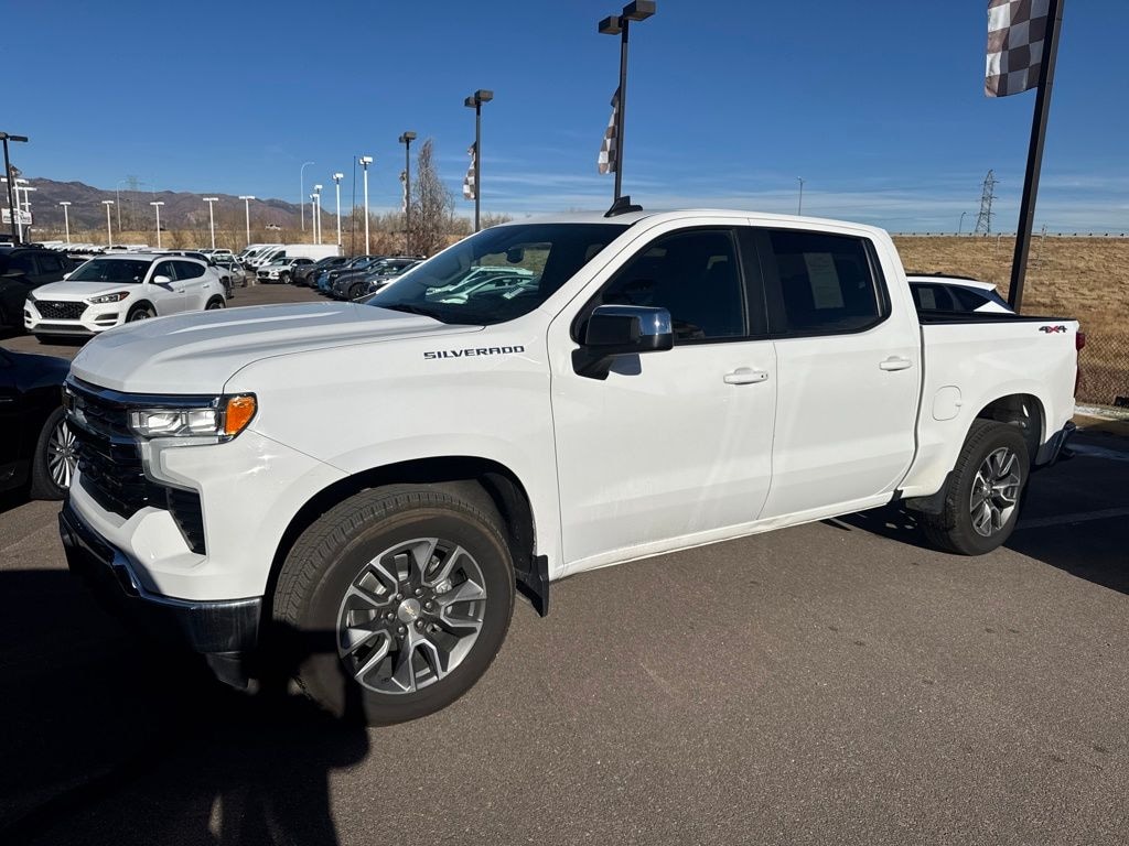 Used 2022 Chevrolet Silverado 1500 LT Truck Crew Cab