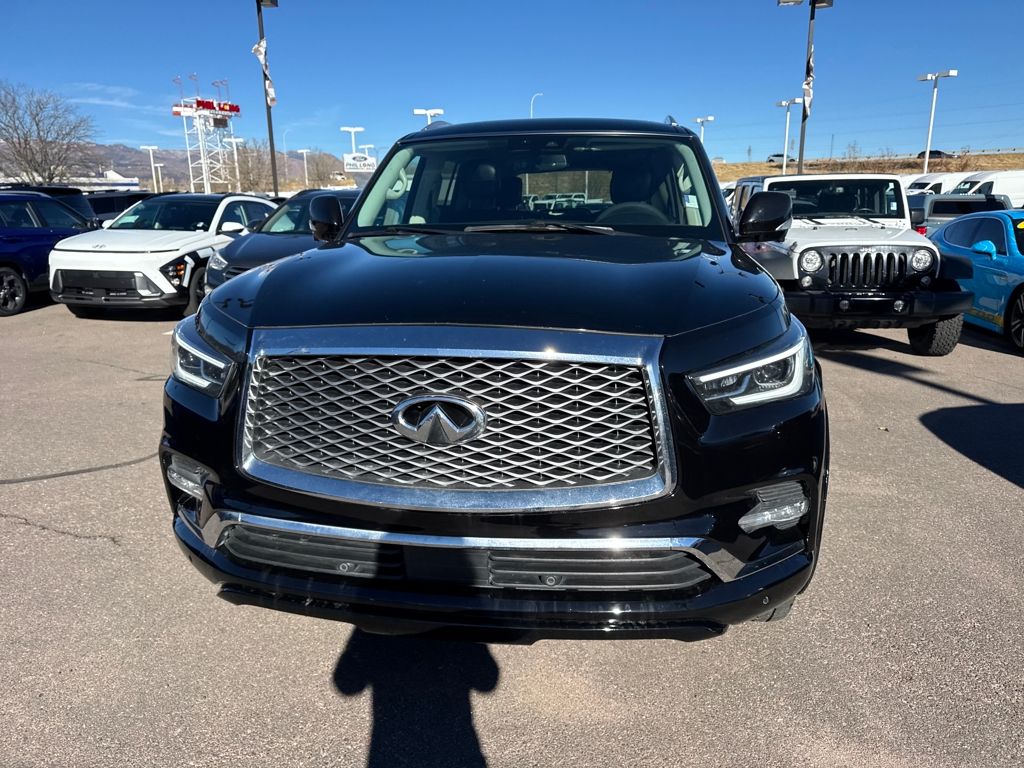2019 Infiniti QX80 Luxe photo 4