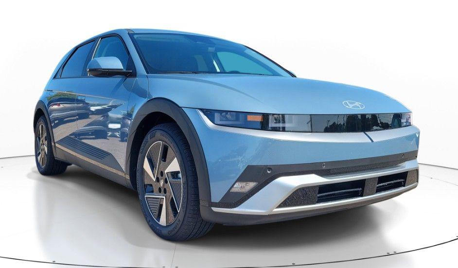 2025 Hyundai Ioniq 5 SE photo 2