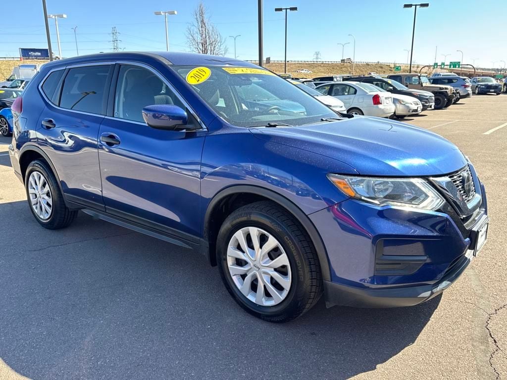 Used 2019 Nissan Rogue S with VIN 5N1AT2MTXKC755794 for sale in Colorado Springs, CO