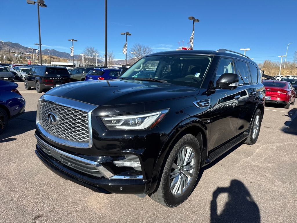 2019 Infiniti QX80 Luxe photo 2