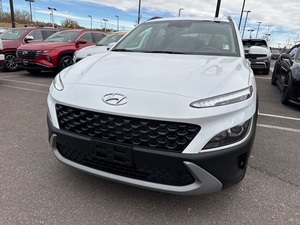 2023 Hyundai Kona SEL photo 3