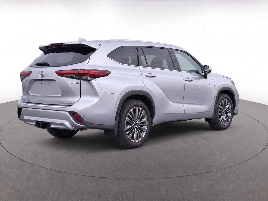 Used 2021 Toyota Highlander Hybrid Platinum SUV