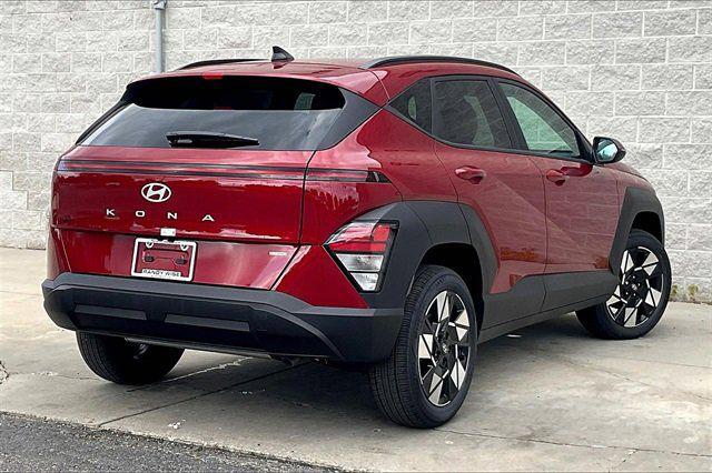 2025 Hyundai Kona SEL photo 2