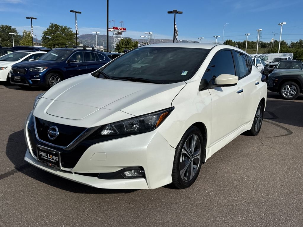 2022 Nissan Leaf SV photo 2