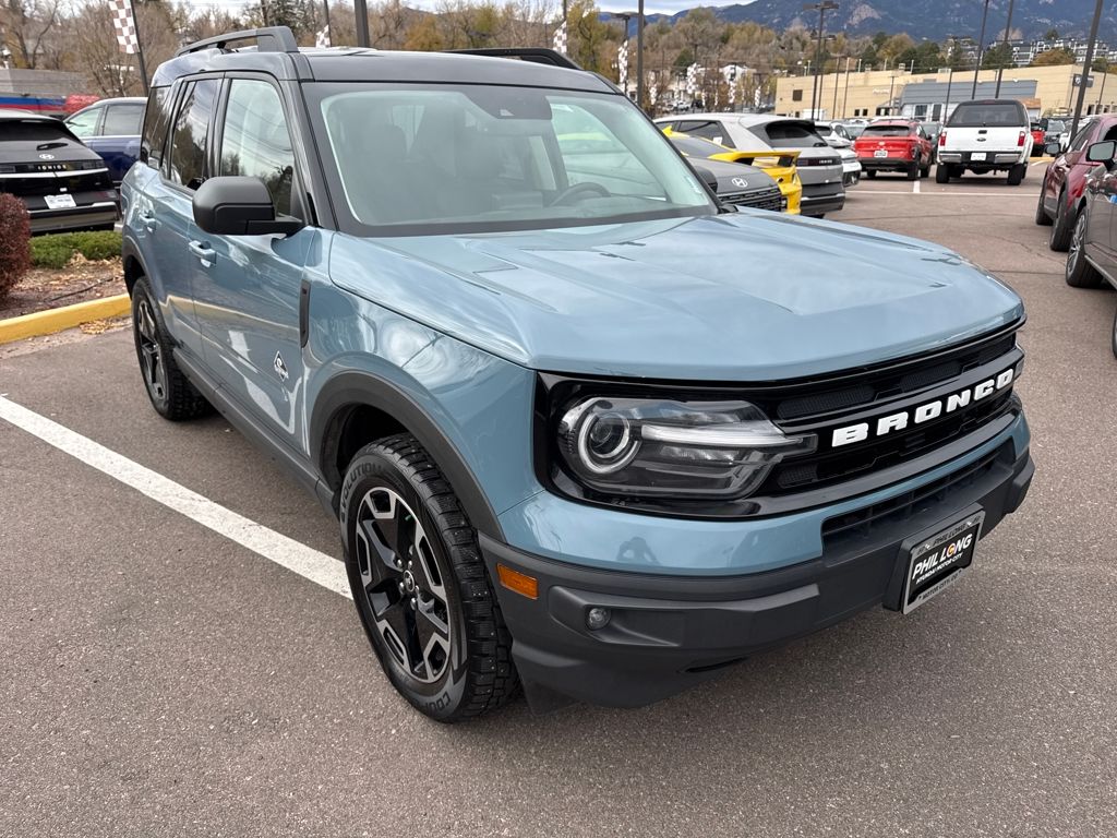 2021 Ford Bronco Sport Outer Banks photo 2