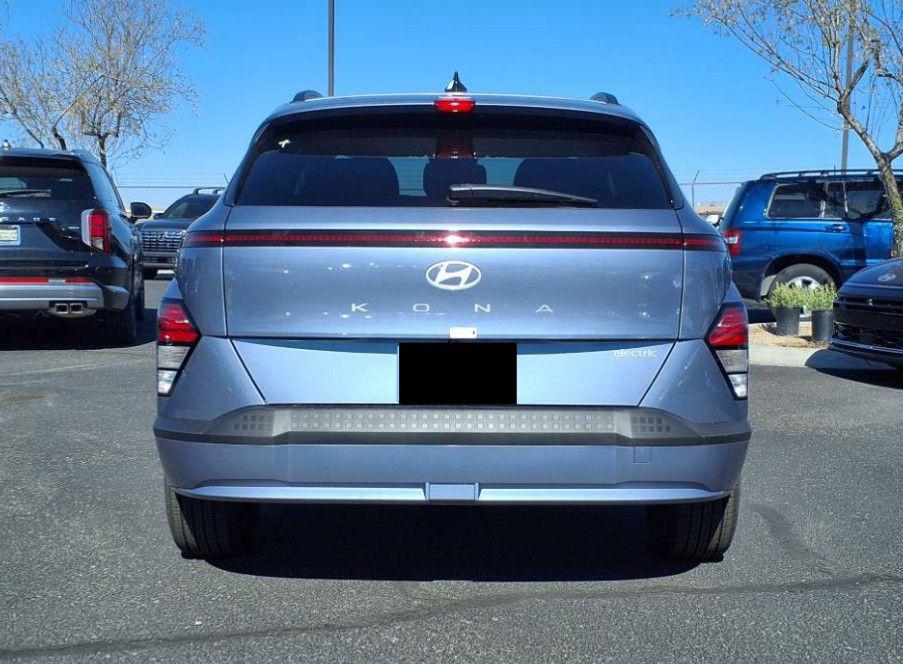 2025 Hyundai Kona Electric SEL photo 4