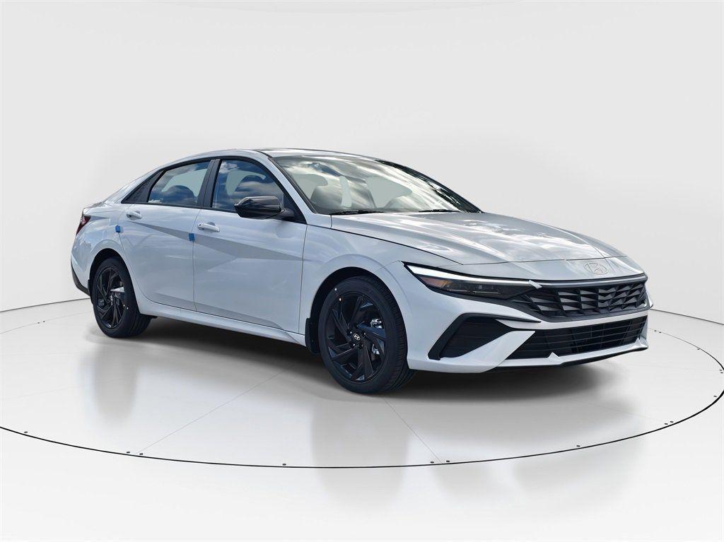 2026 Hyundai Elantra 2.0 SEL Sport Premium's photo