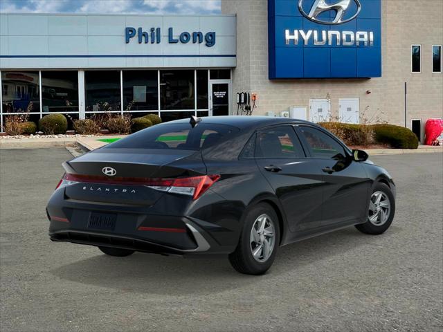 2025 Hyundai Elantra SE photo 4