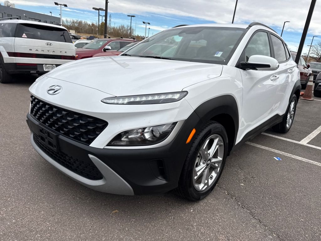 2023 Hyundai Kona SEL photo 2