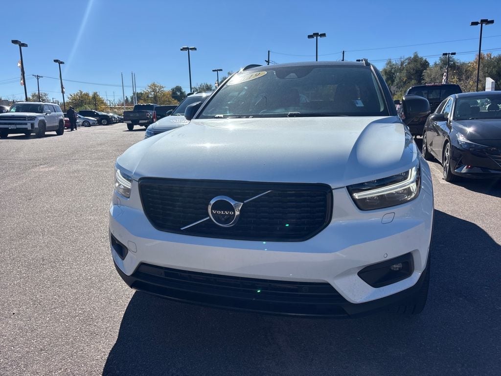 Used 2019 Volvo XC40 T5 R-Design SUV