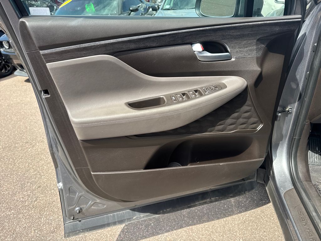 2019 Hyundai Santa Fe SE - Photo 18