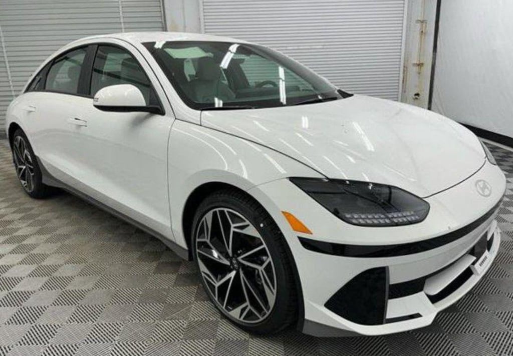 New 2025 Hyundai IONIQ 6 SEL Sedan