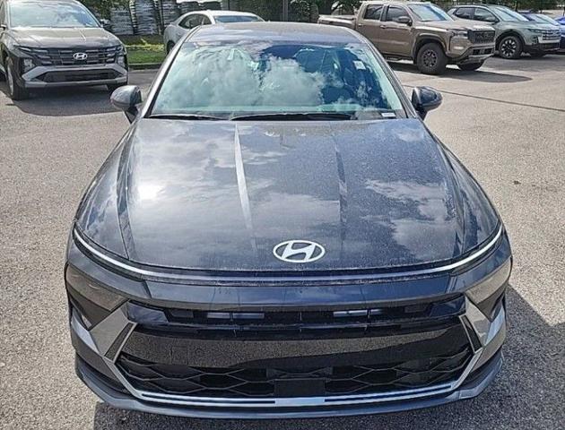2025 Hyundai Sonata SE photo 3