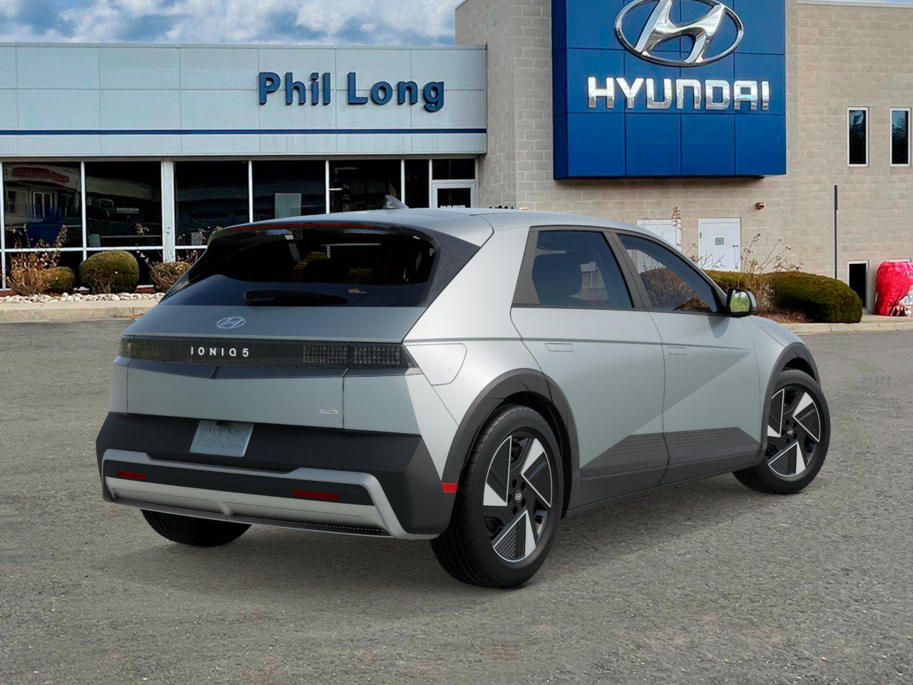 2026 Hyundai Ioniq 5 SEL photo 2