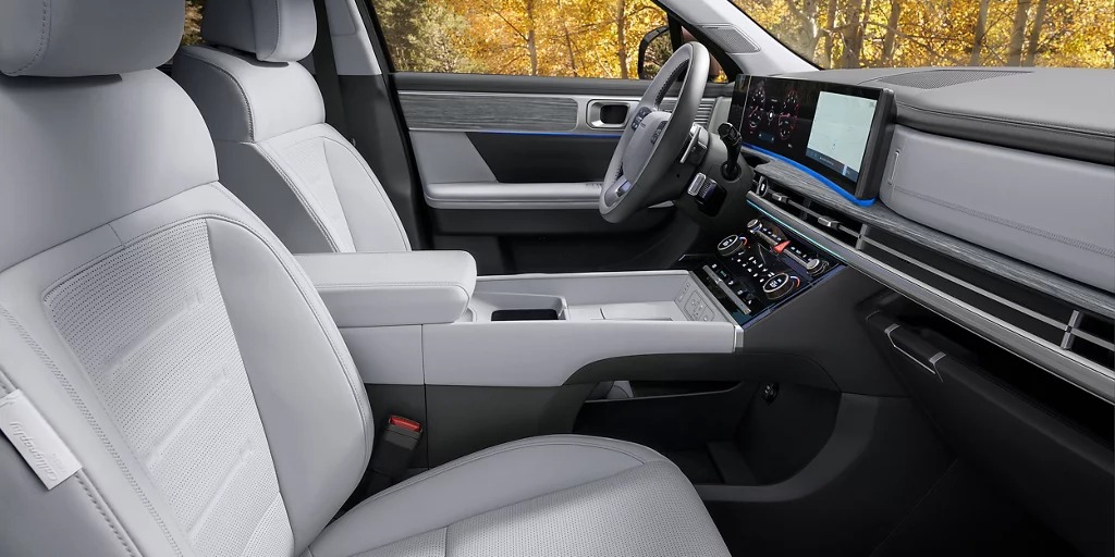 SANTA FE Hybrid front cabin