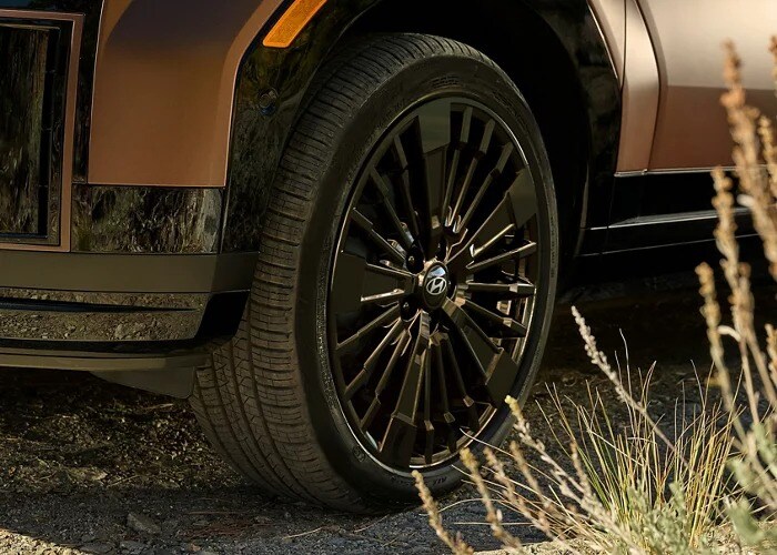 2026 SANTA FE Hybrid wheel detail