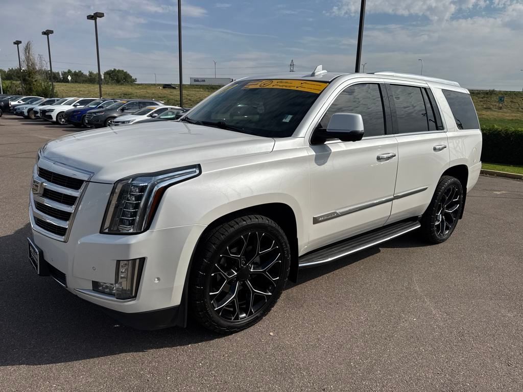 2017 Cadillac Escalade Premium Luxury photo 2