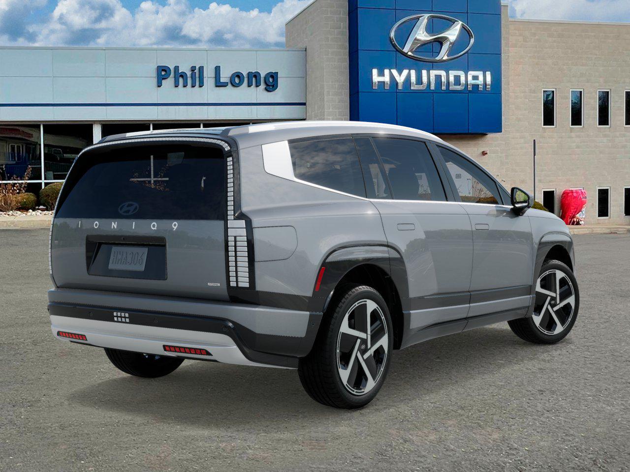 2026 Hyundai Ioniq Limited photo 4