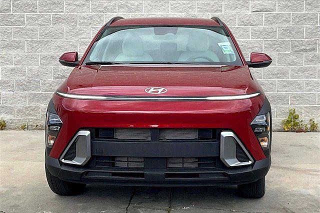 2025 Hyundai Kona SEL photo 3