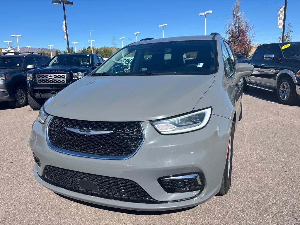 Used 2022 Chrysler Pacifica Touring L Van Passenger Van