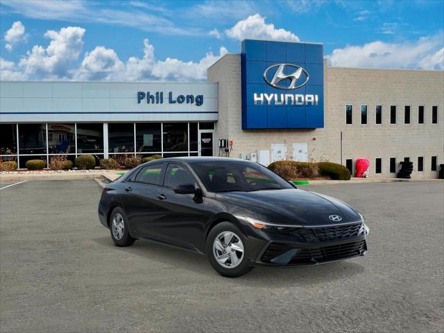 2025 Hyundai Elantra SE photo 2