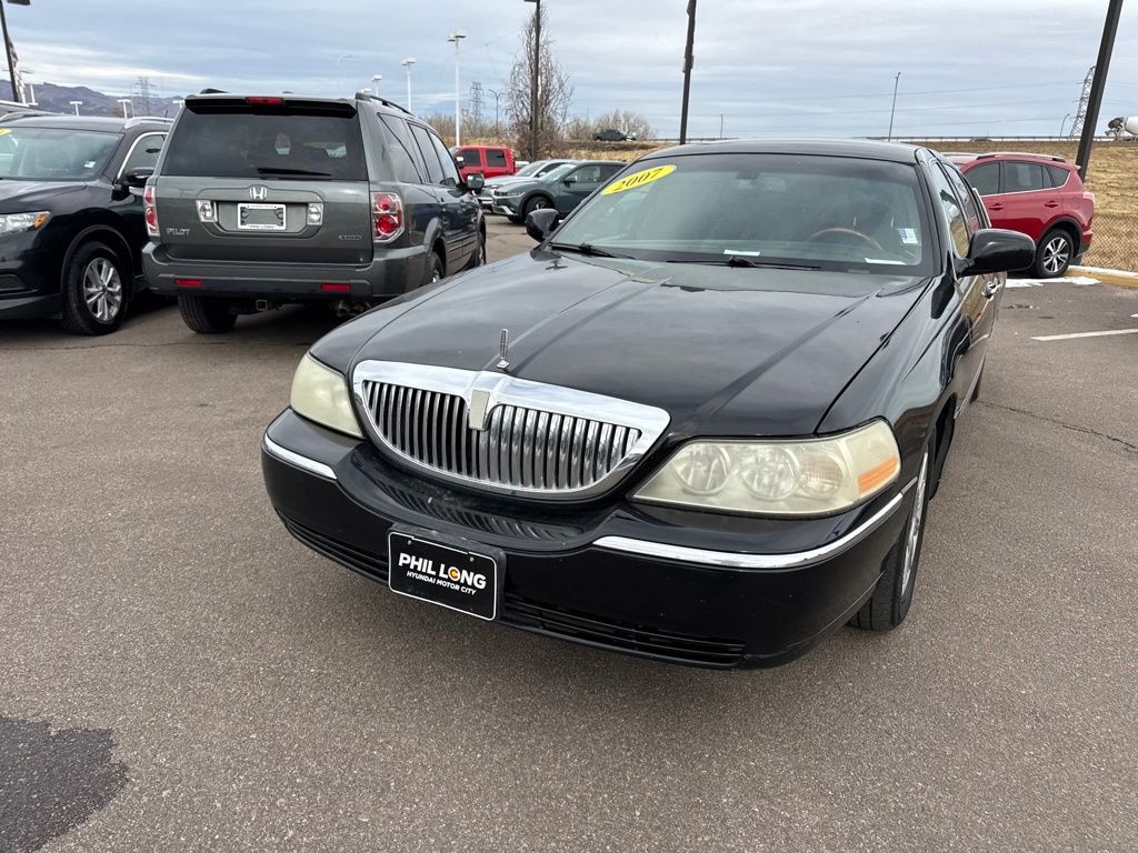 Used 2008 Lincoln Town Car Signature L Sedan