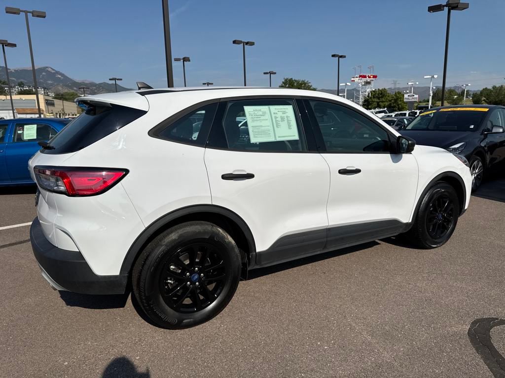 2021 Ford Escape S photo 4