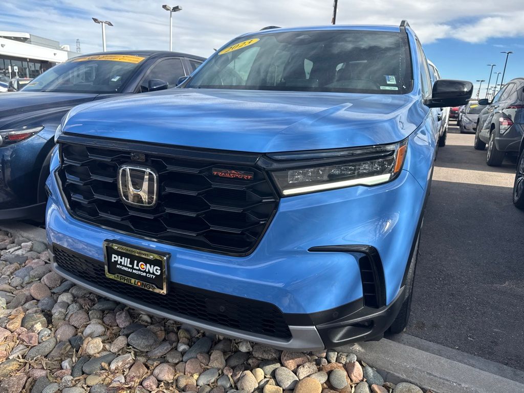 2023 Honda Pilot TrailSport photo 3