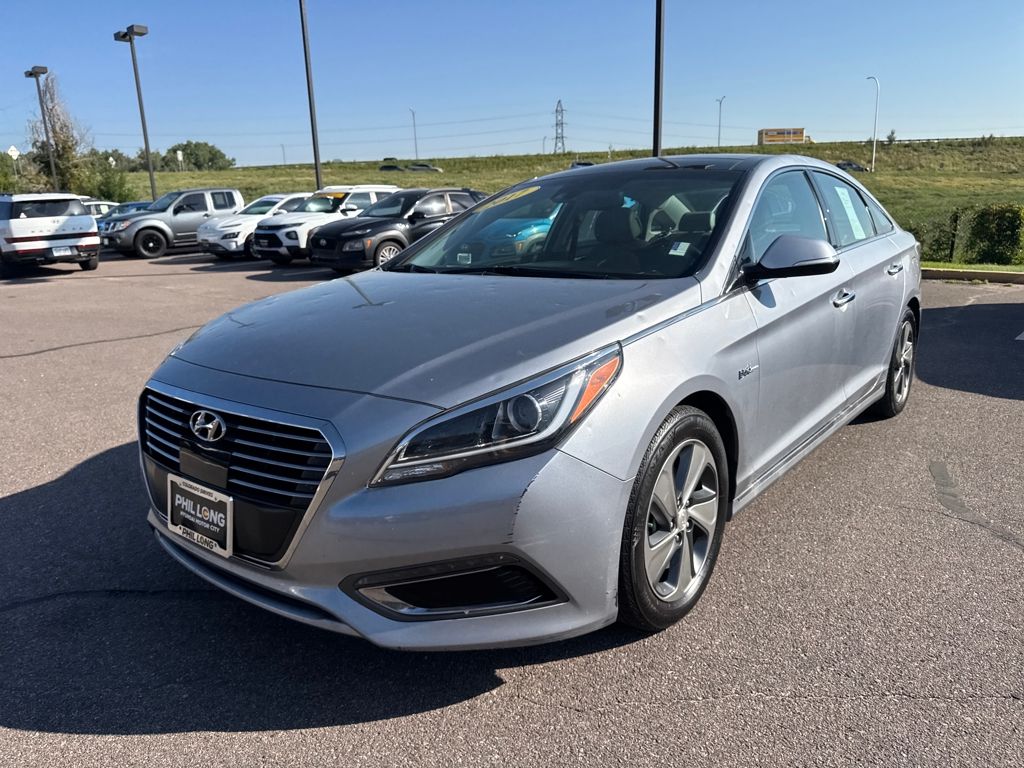 2017 Hyundai Sonata Hybrid Limited photo 3