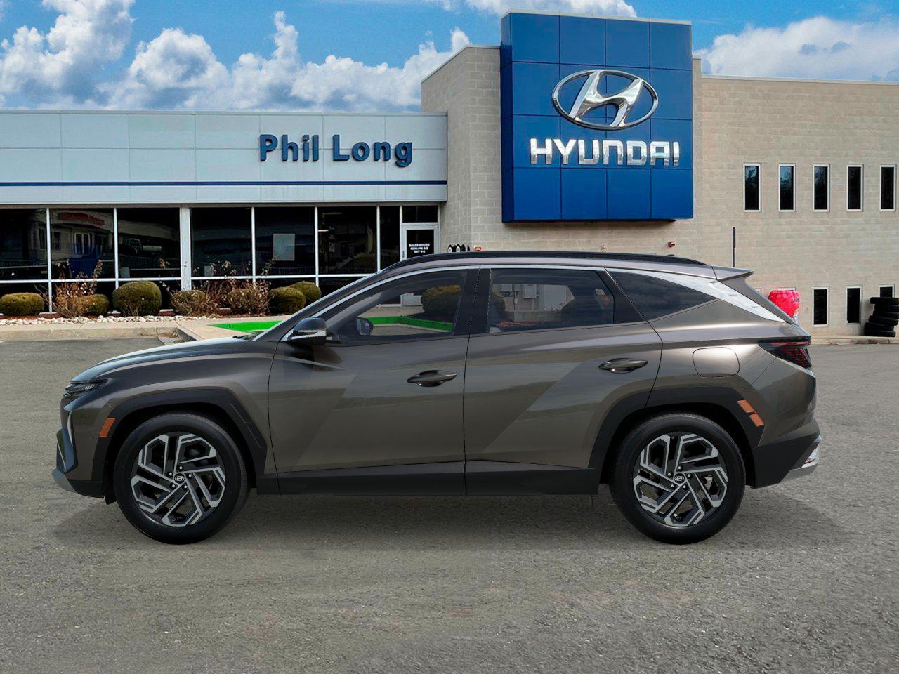 2026 Hyundai Tucson Hybrid Limited photo 2