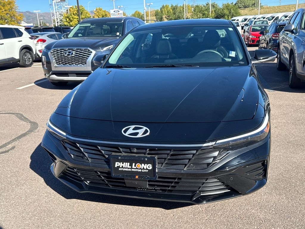 2024 Hyundai Elantra Limited photo 4