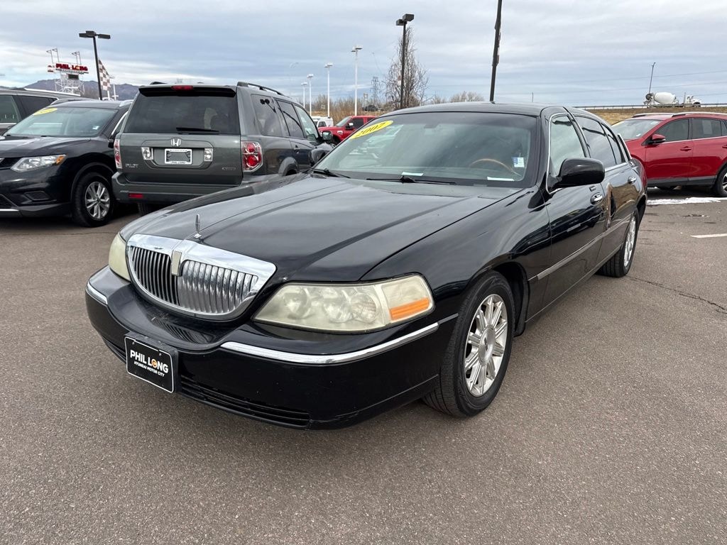 Used 2008 Lincoln Town Car Signature L Sedan
