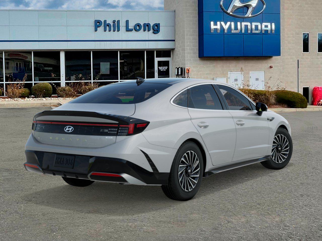 2026 Hyundai Sonata Hybrid Limited photo 3