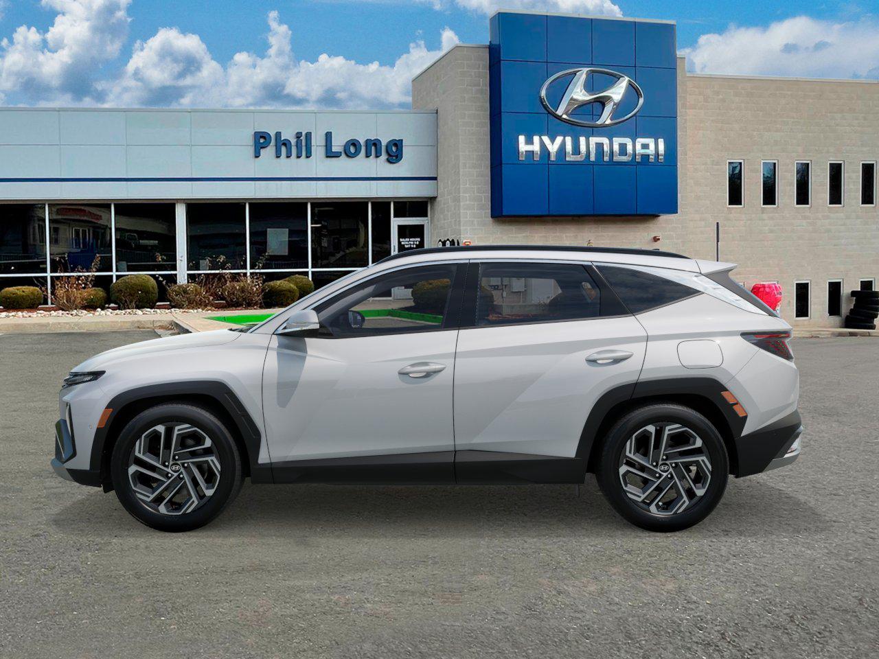 2025 Hyundai Tucson Hybrid Limited photo 3