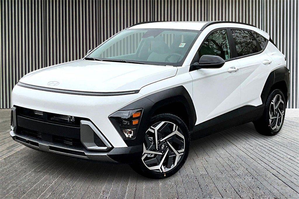 2026 Hyundai Kona SEL Premium's photo