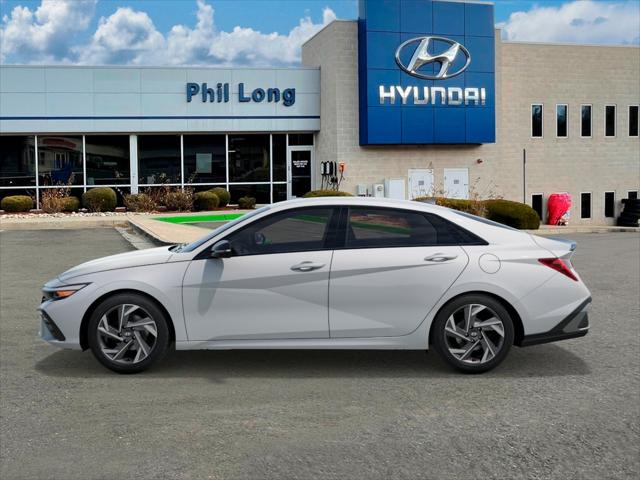 2025 Hyundai Elantra SEL Sport photo 3