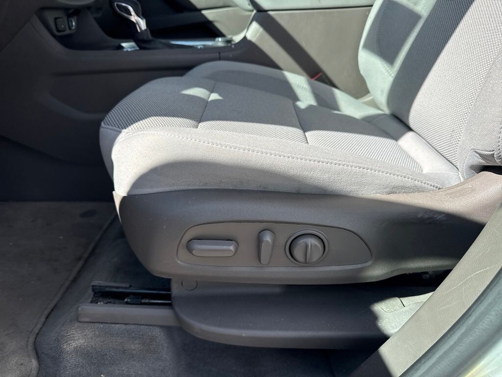 Used 2021 Chevrolet Traverse LT Cloth w/1LT SUV