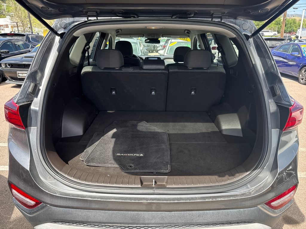 2019 Hyundai Santa Fe SE - Photo 13