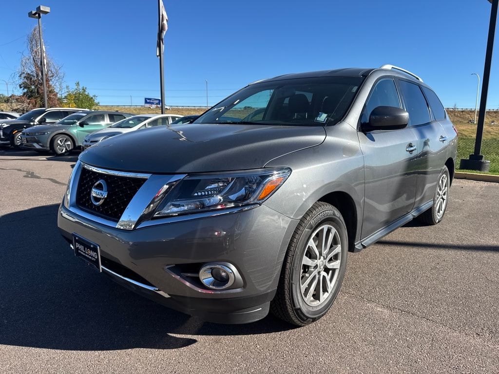 Used 2015 Nissan Pathfinder  SUV