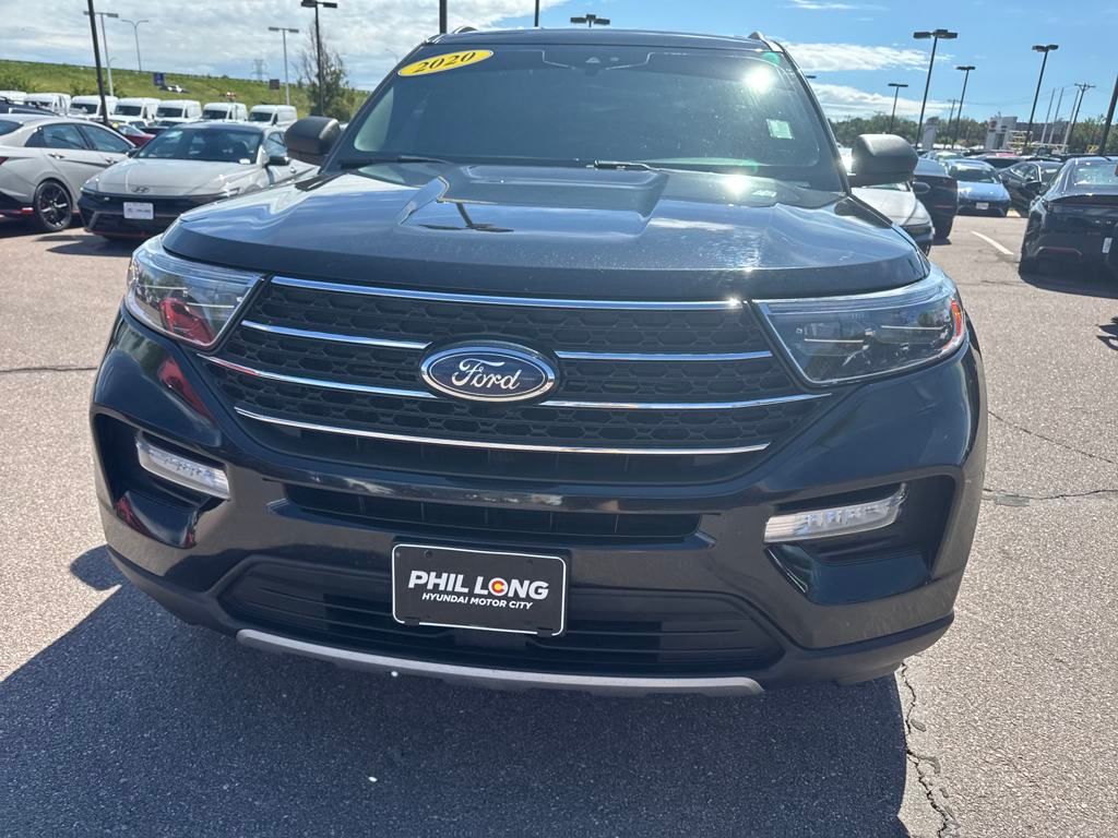 2020 Ford Explorer XLT photo 3