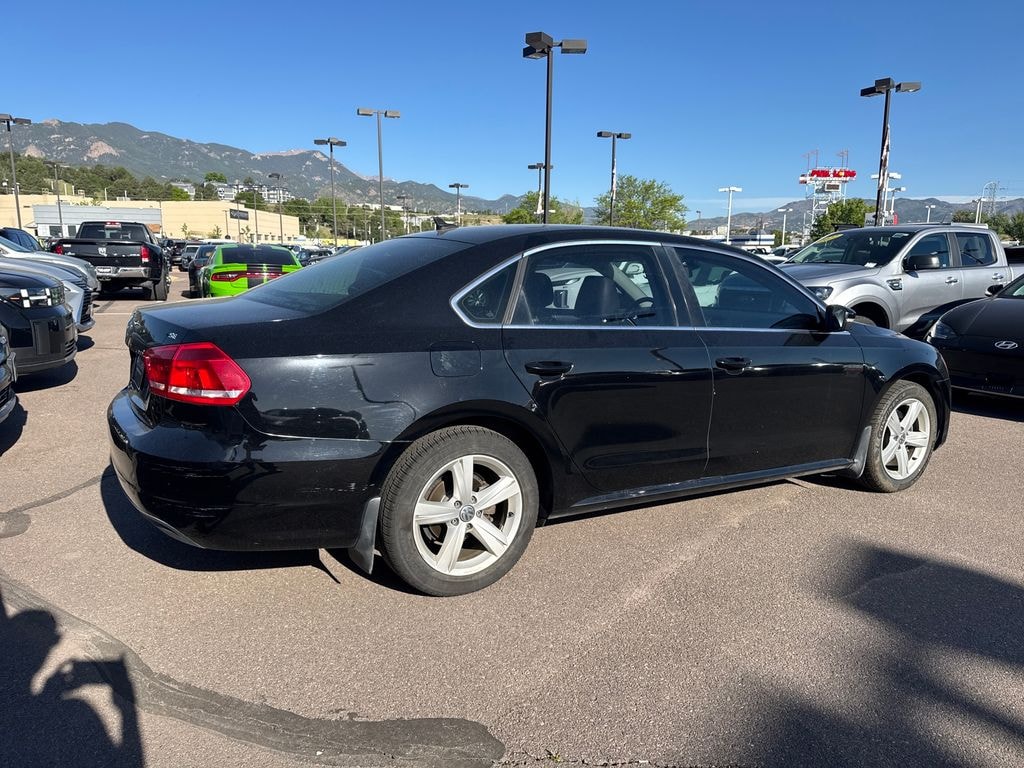 Used 2013 Volkswagen Passat 2.5L SE w/PZEV Sedan